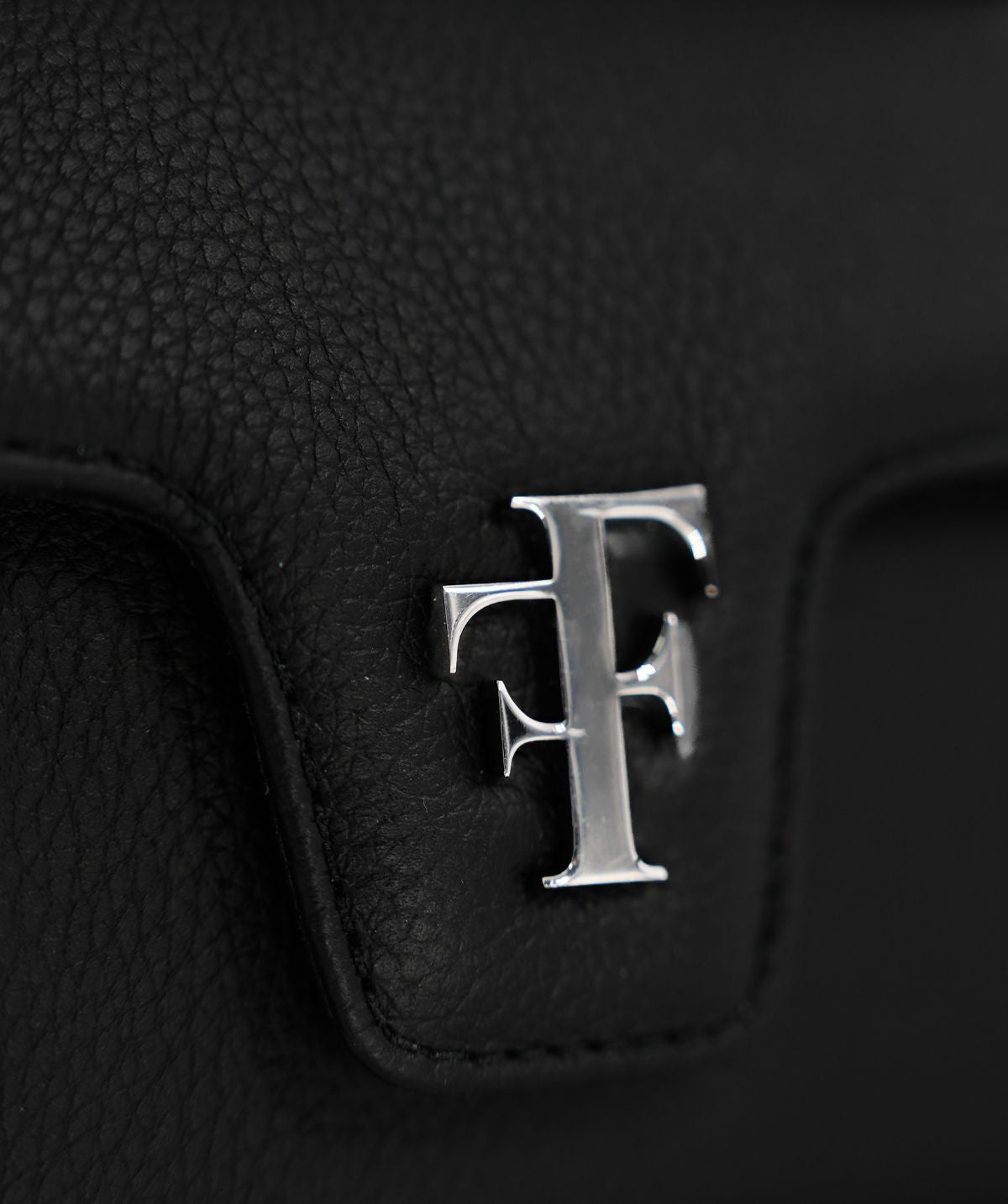 Le SAC Mini FF18 Noir