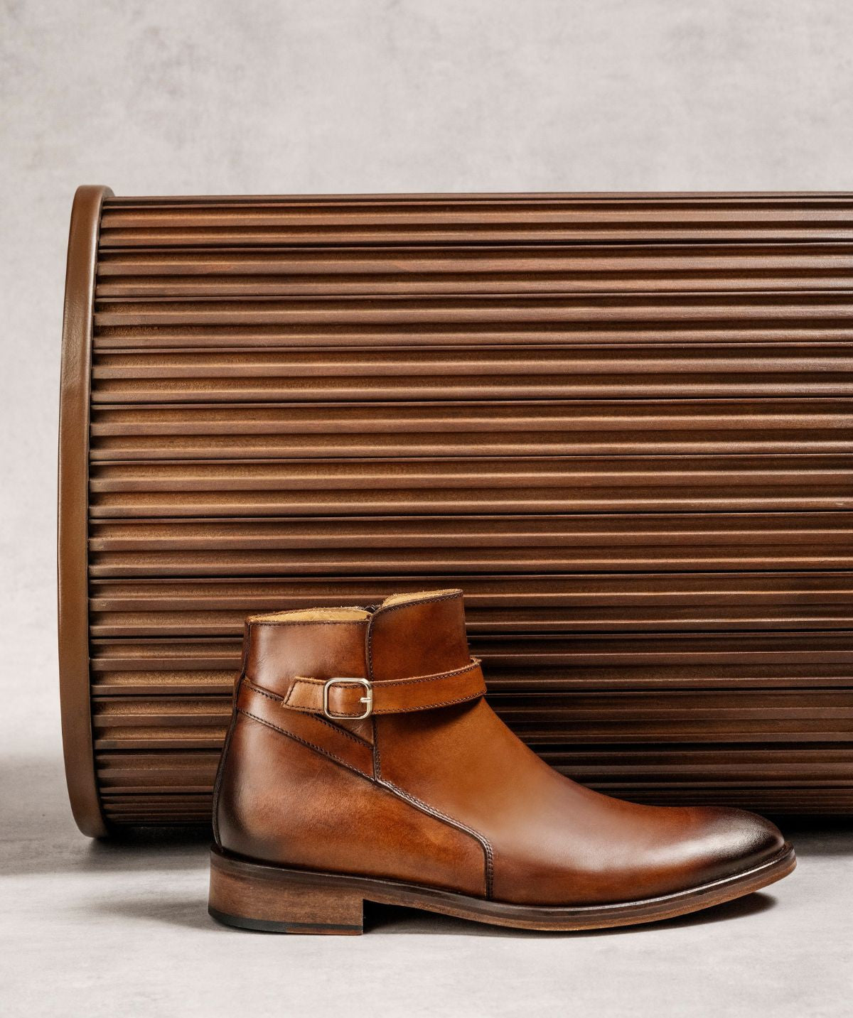 ELTHON Patinated Brown Ankle Boots