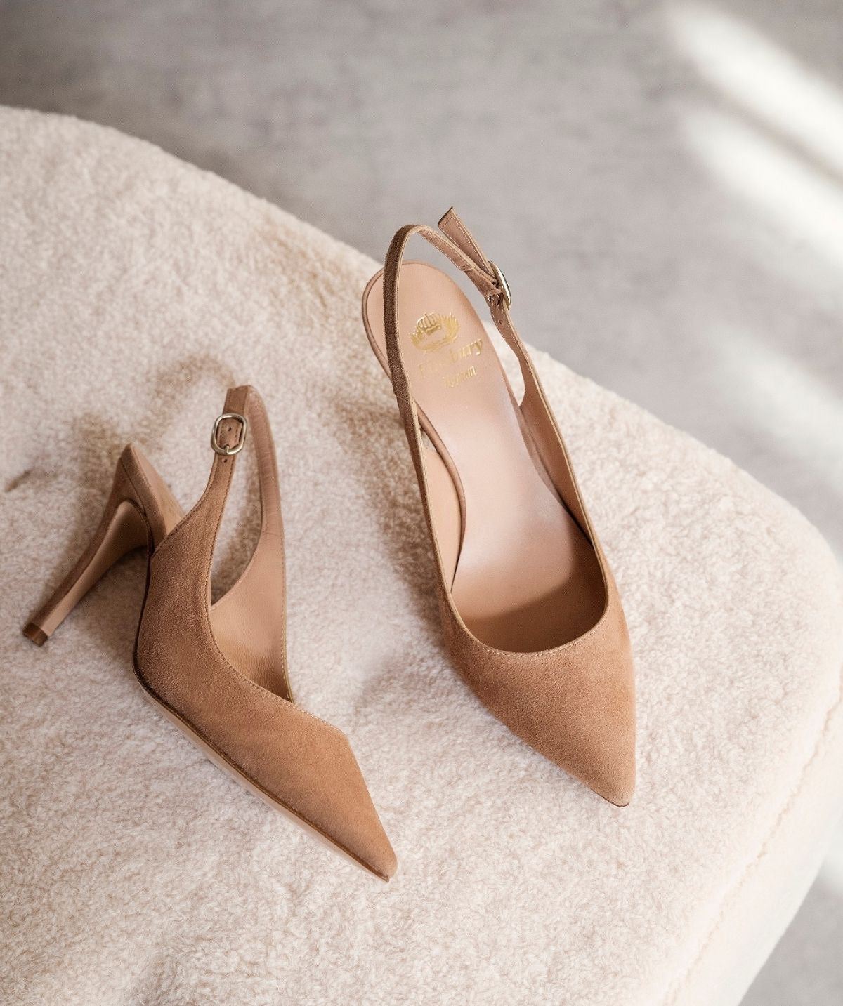 KELLY Fossil pumps