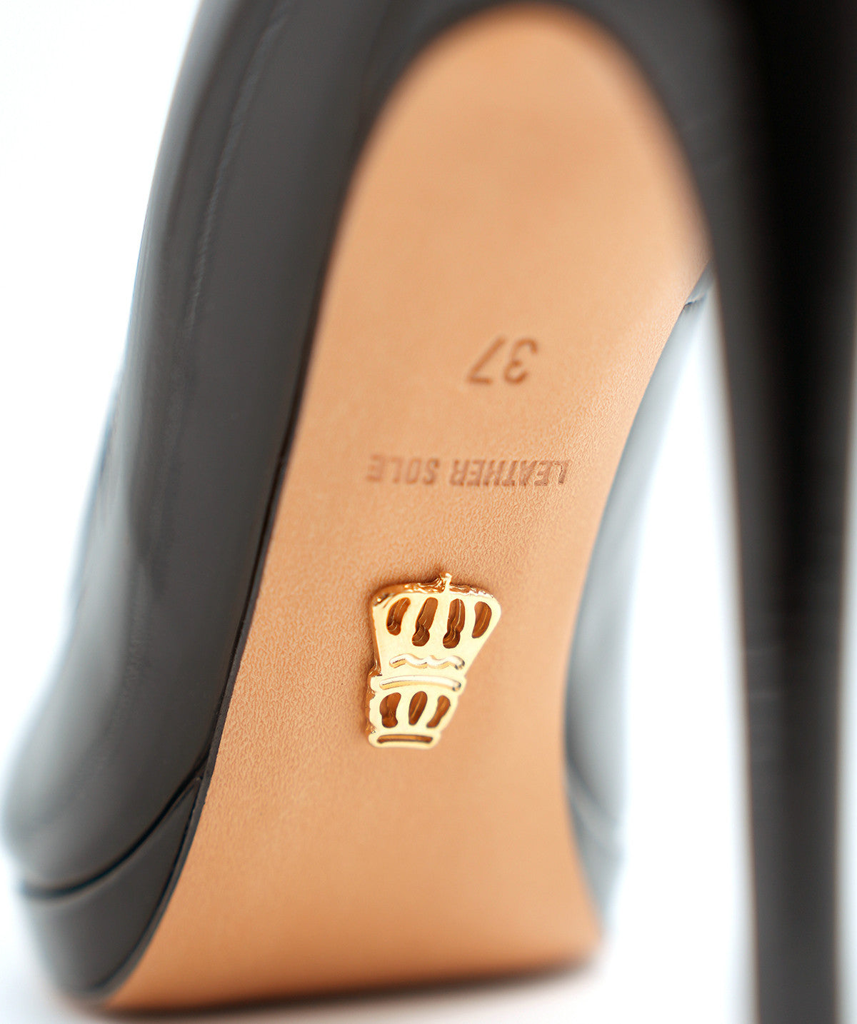 VICTORIA Black Pumps