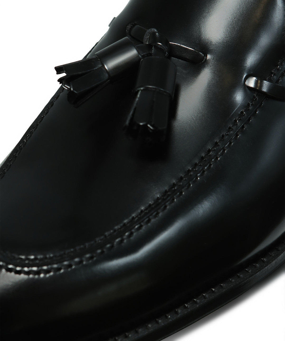 AXTON Black Moccasin