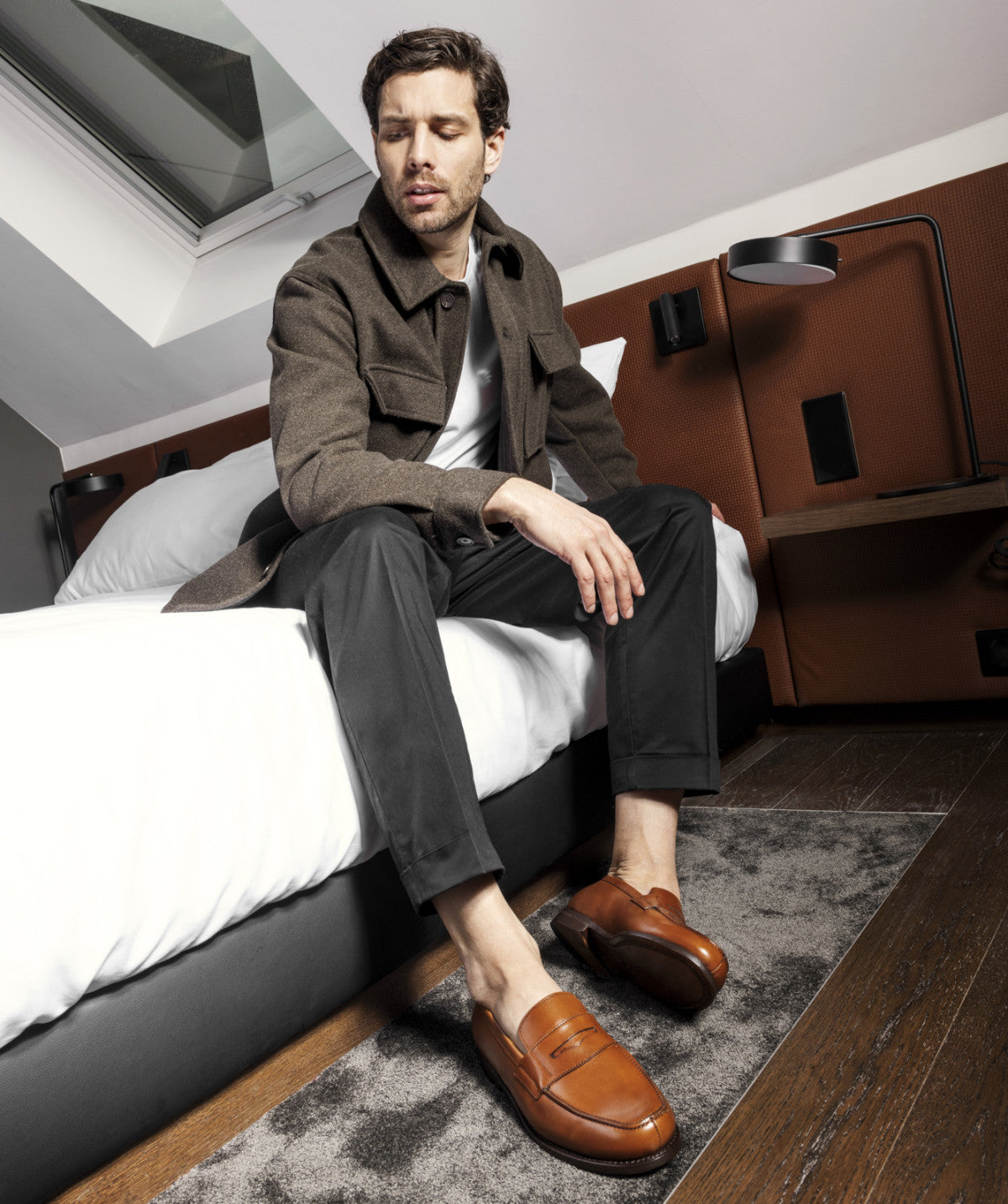 COLLEGE 1986 Gold Moccasin