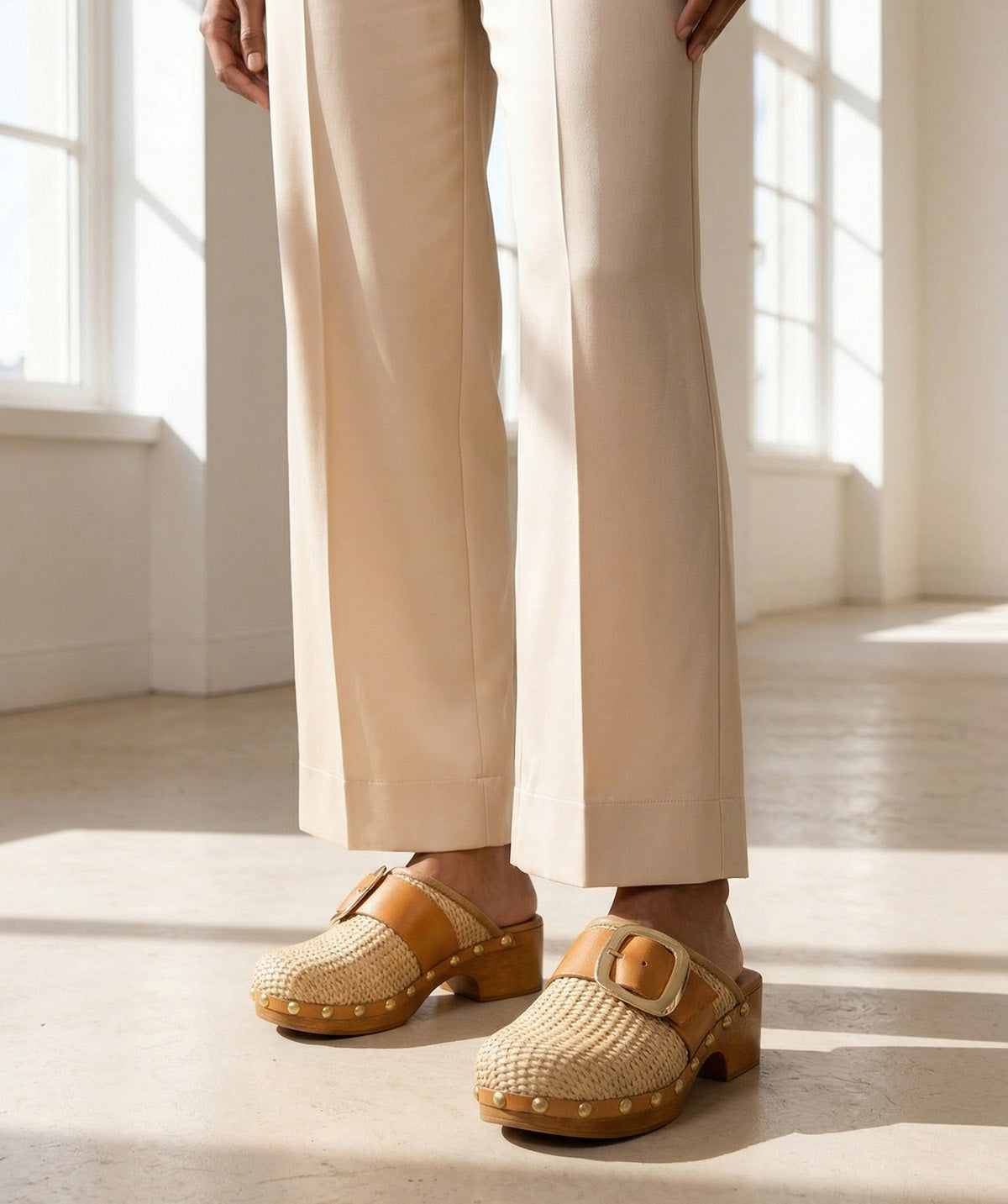 Anastasia Raffia Clog