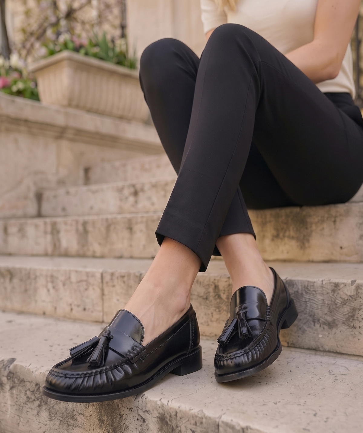ÉLIETTE Black Loafers