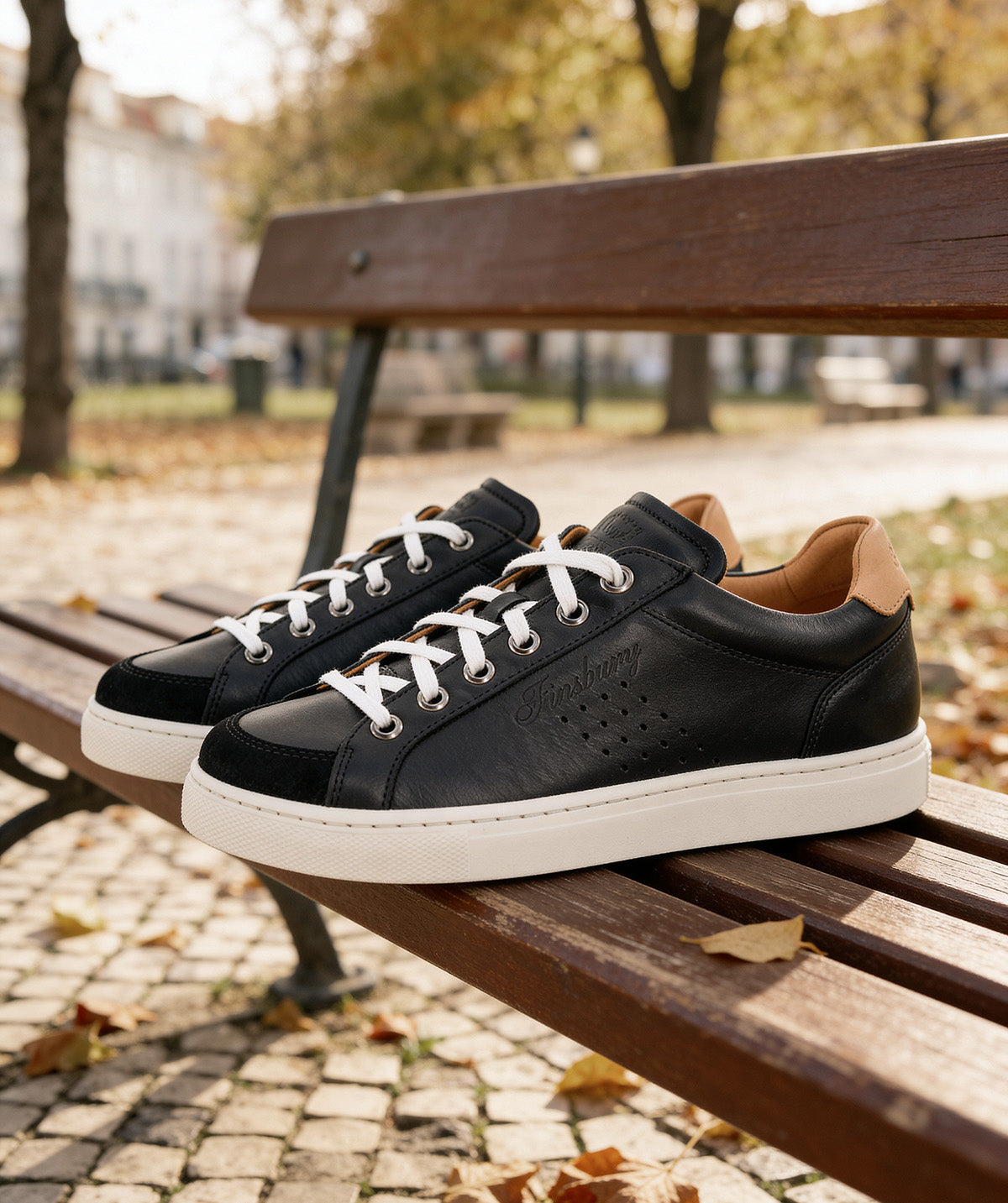 EMMA Black Sneakers