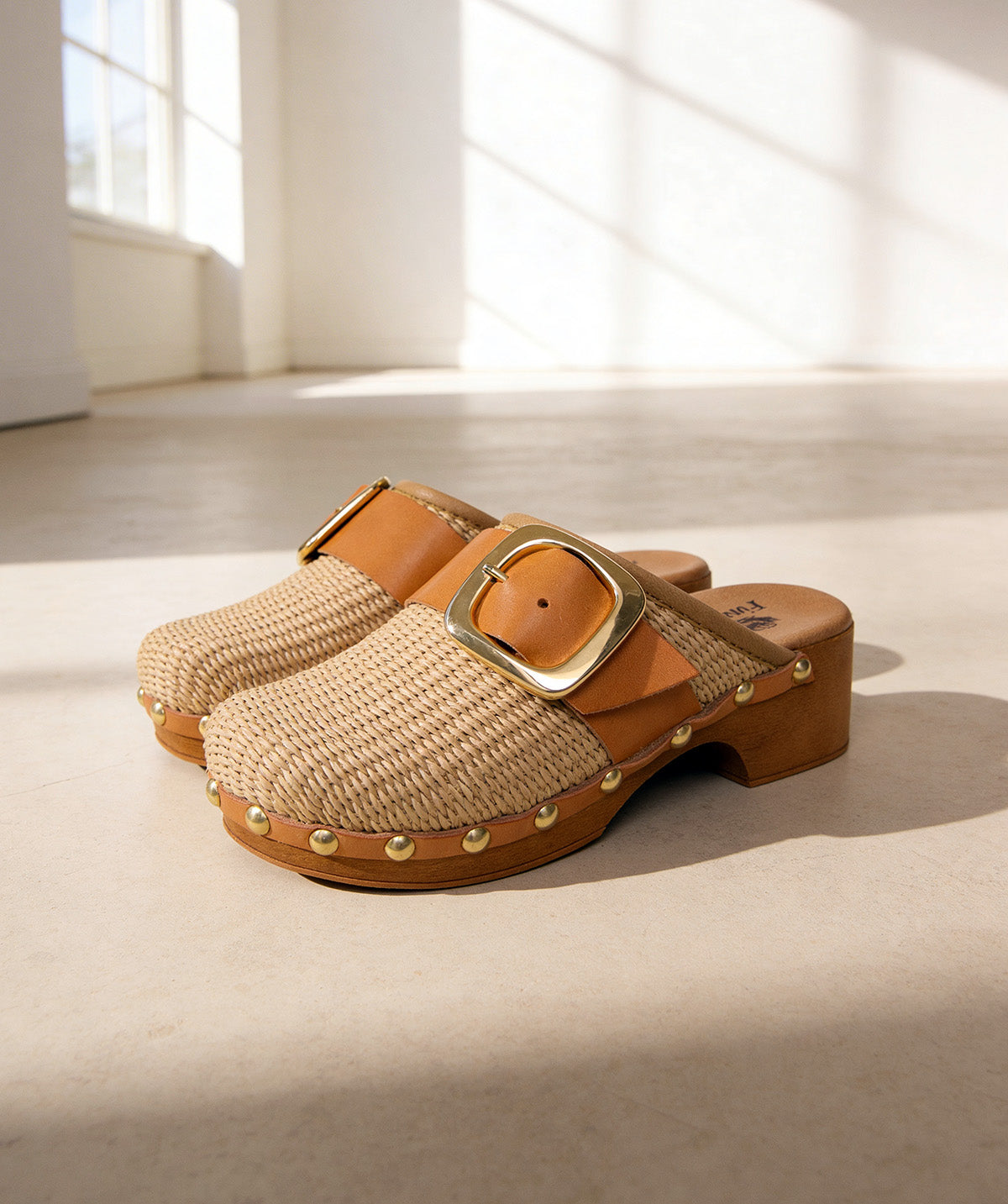 Anastasia Raffia Clog